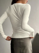 Camiseta acanalada frontal con medio botón liso para mujer, top de moda, camiseta informal de manga larga con cuello redondo