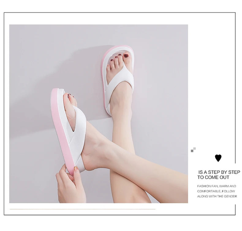 Chanclas de mujer Zapatos de diseño popular Tendencia 2024 Sandalias de plataforma casuales Zapatillas antideslizantes para exteriores Características únicas Sandalias planas
