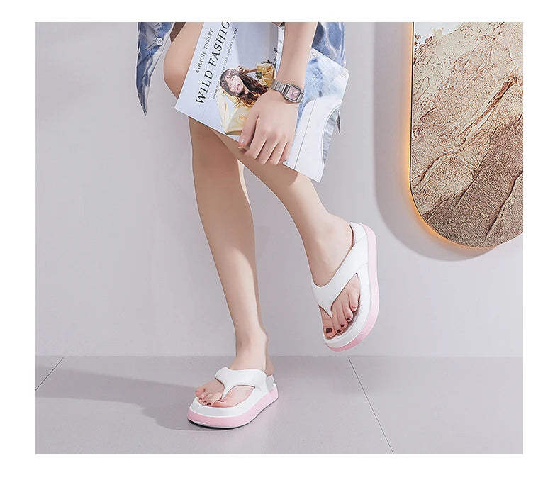 Chanclas de mujer Zapatos de diseño popular Tendencia 2024 Sandalias de plataforma casuales Zapatillas antideslizantes para exteriores Características únicas Sandalias planas
