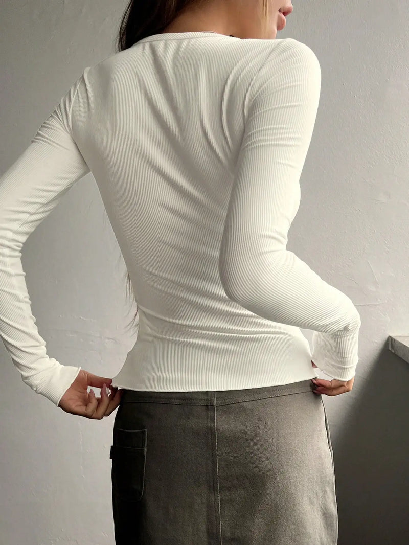 Camiseta acanalada frontal con medio botón liso para mujer, top de moda, camiseta informal de manga larga con cuello redondo